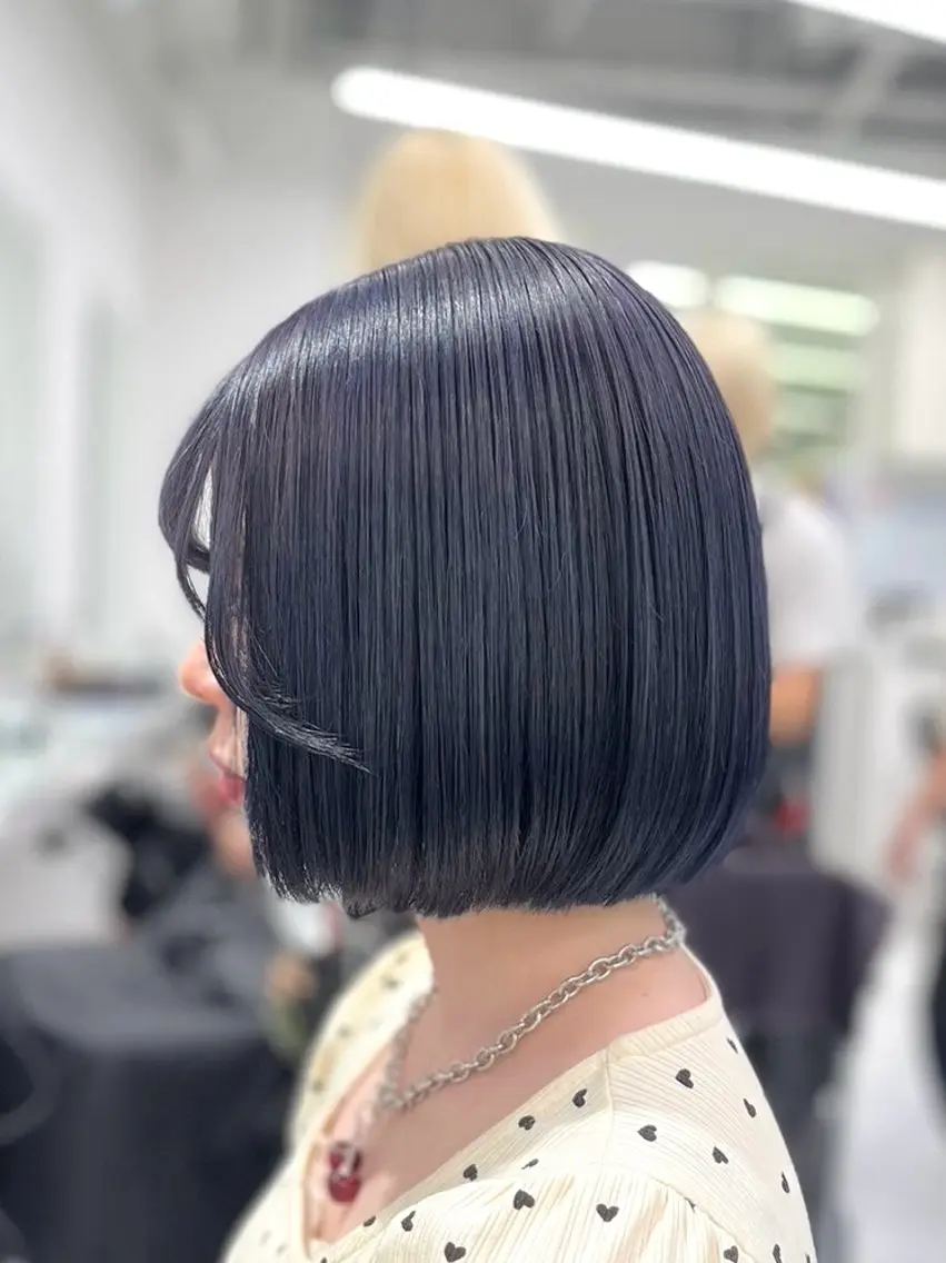ショート カラー ヘアアレンジ 縮毛矯正🤍 ボブ/ HIKARIのヘアスタイル
