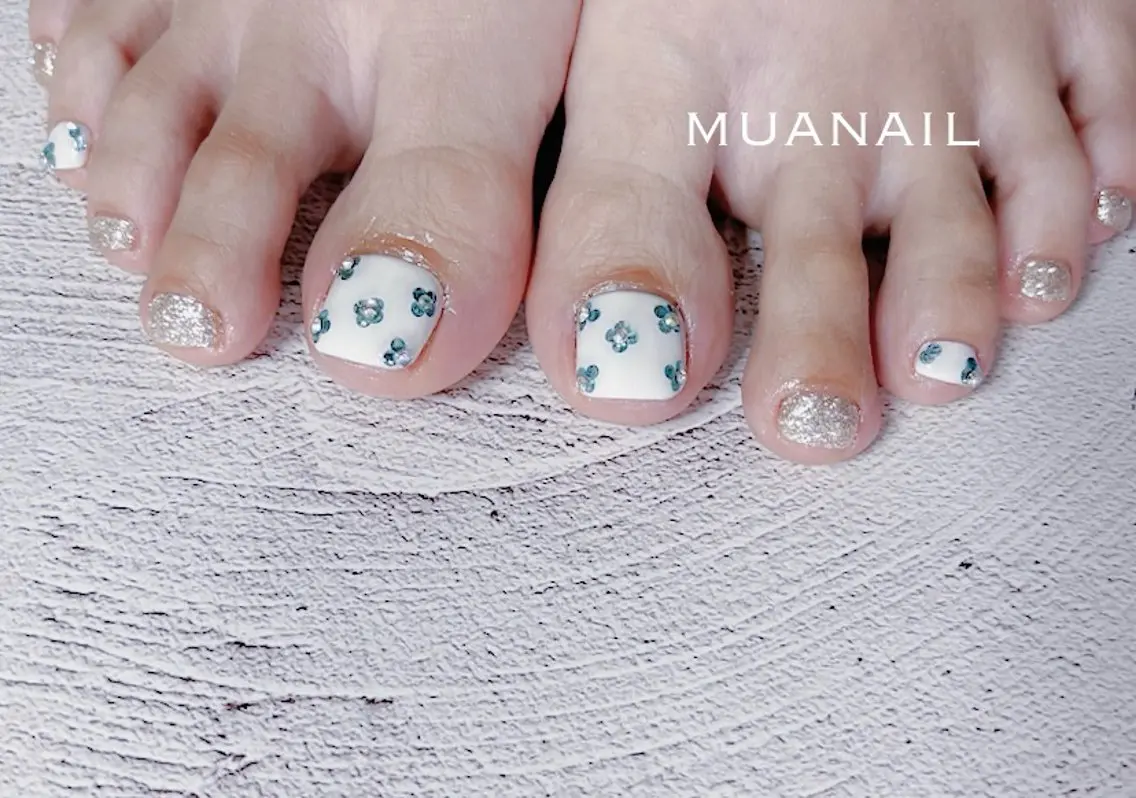 ネイル フラワーネイル フットネイル mua nail mikiのネイルデザイン