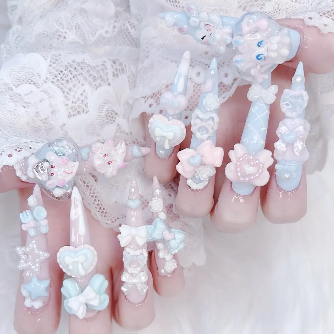 ネイル クリアネイル フレンチネイル ガーリー ロングネイル ネイルチップ ハンドネイル ハンドケア mini nailのネイルデザイン