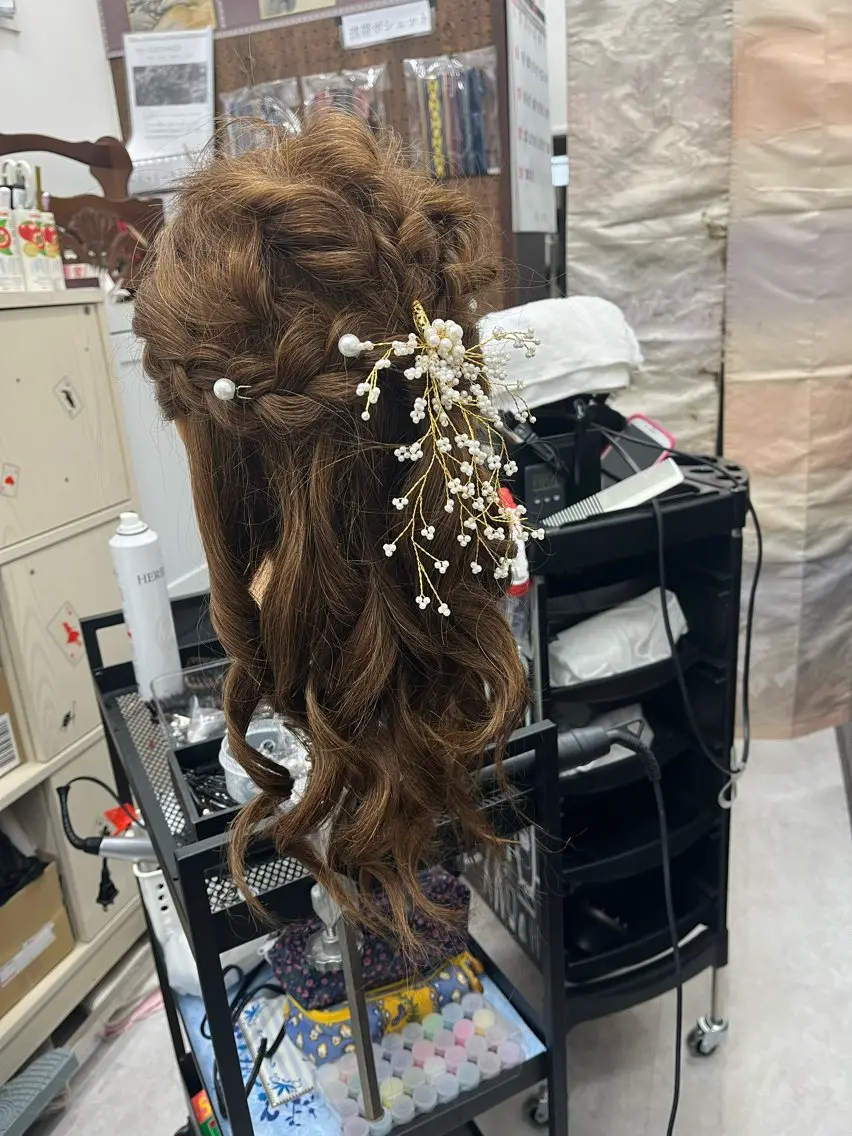ロング ヘアアレンジ CuTou シンカのヘアスタイル