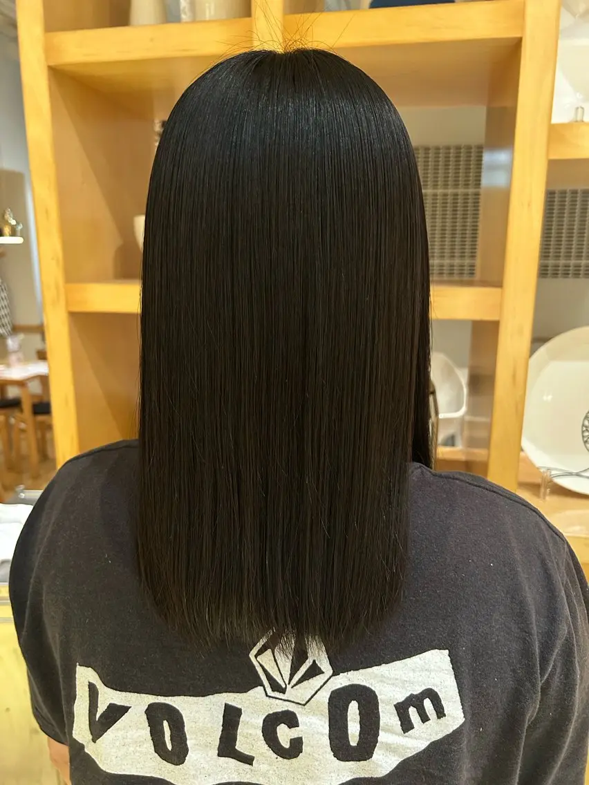 ミディアム パーマ 縮毛矯正 大窪 菜月のヘアスタイル