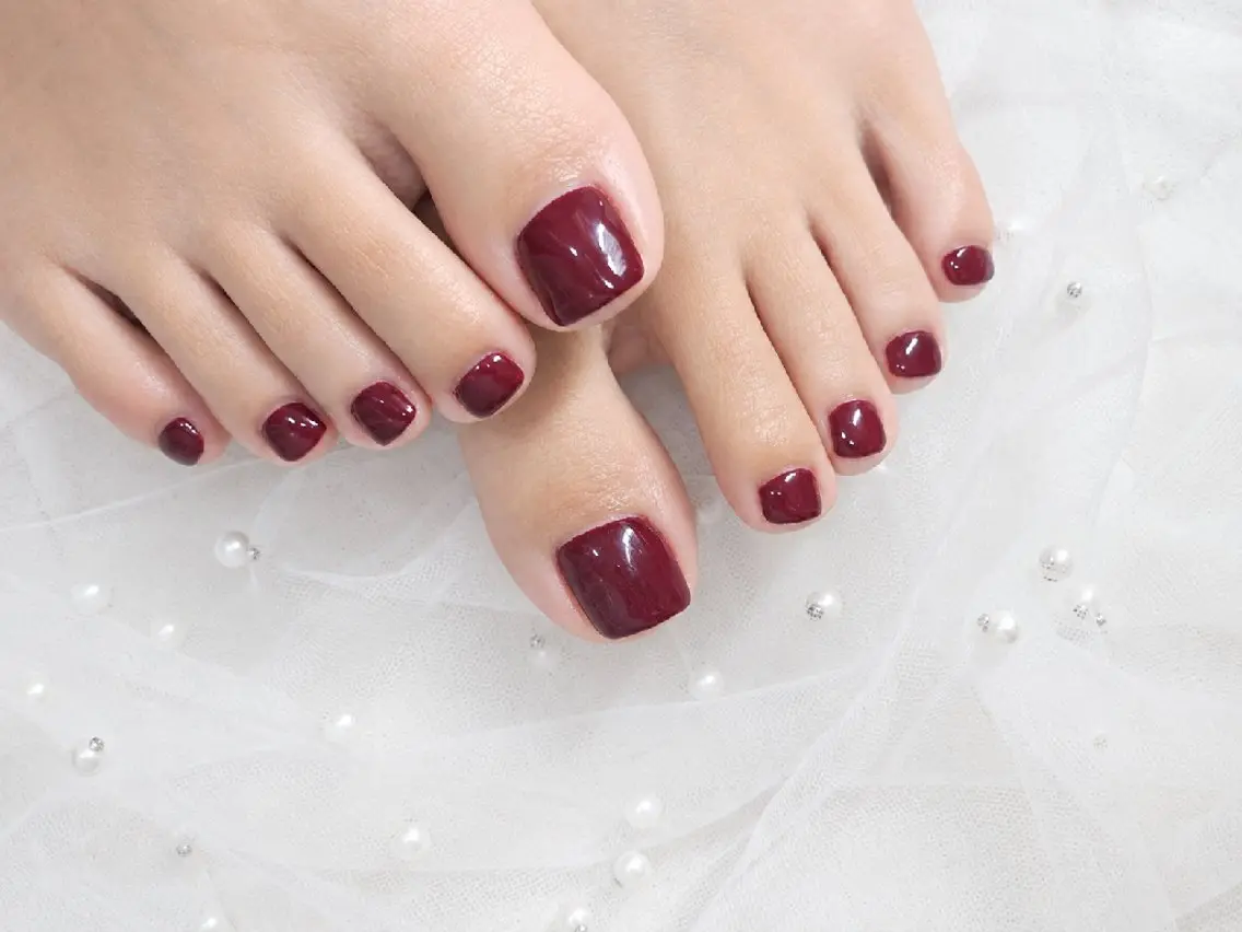 ネイル フットネイル ワンカラーネイル フットネイル nail salon calm+ のネイルデザイン