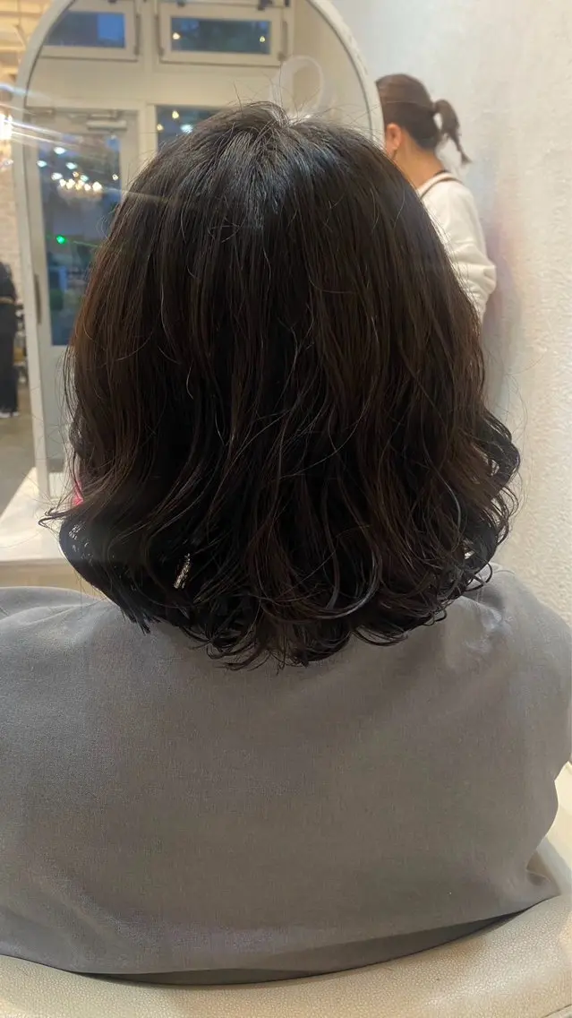 ミディアム パーマ ミディアムパーマ 小磯 維織のヘアスタイル