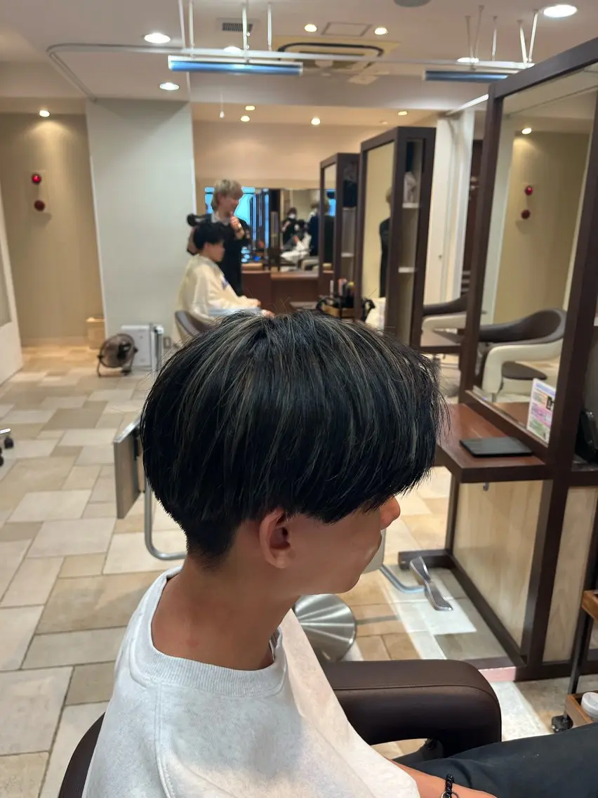 カラー メンズ メンズハイライト ハイライトカラー ヘアカラー 大人透明感艶カラー 寺田稜のヘアスタイル