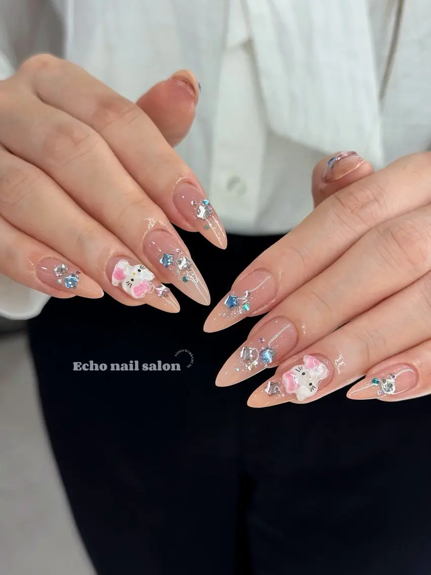 ミディアム ハンドネイル ハンドケア Echo Nail 渋谷三丁目店のネイルデザイン