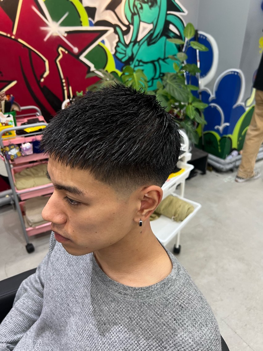 ショート 白井 葵のヘアスタイル