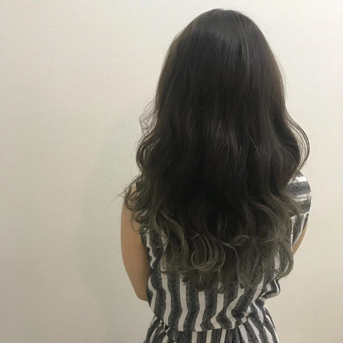ロング カラー グラデーションカラー ヘアカラー トリートメント 畑中康志 美髪矯正/ハイトーンのヘアスタイル