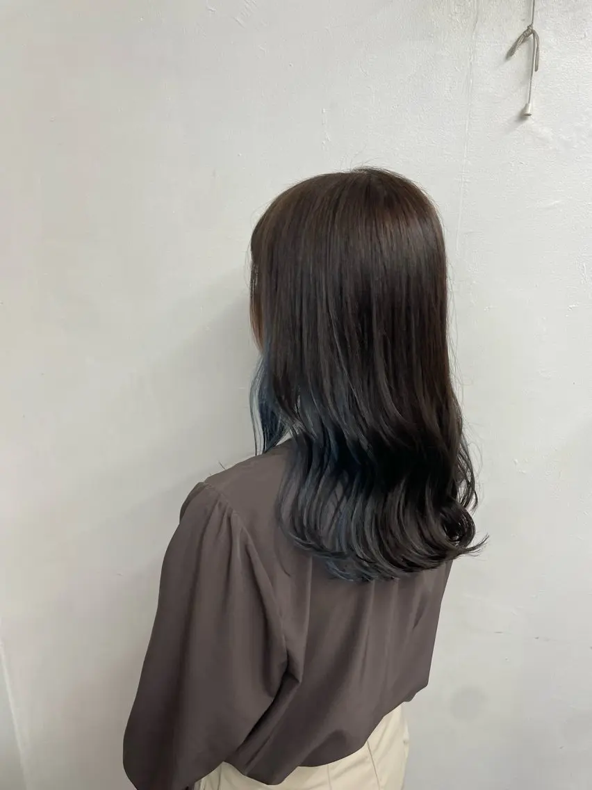 ミディアム アッシュ カット ヘアカラー SFIDA みつえのヘアスタイル