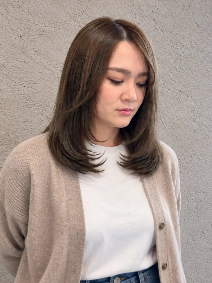 ミディアム レイヤーカット Saraju 仁川店 SHIORI ♥のヘアスタイル