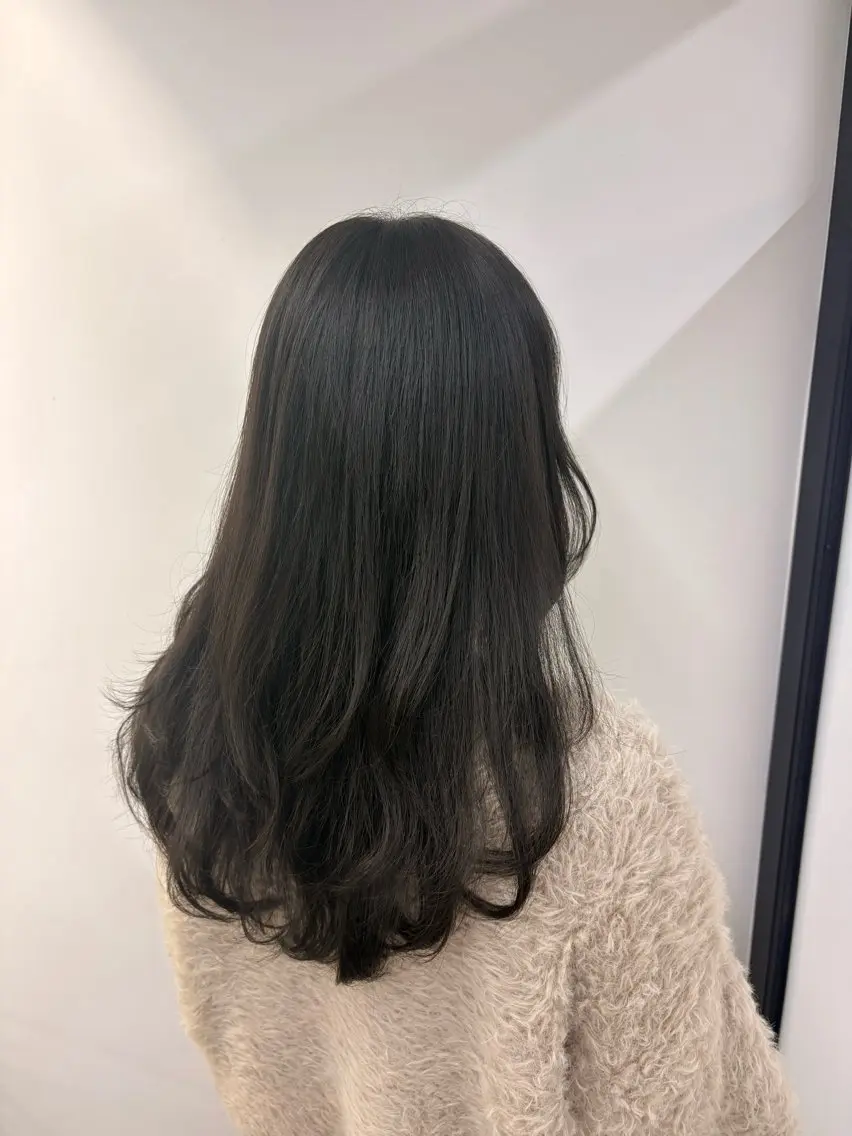 カラー 透明感カラー グレージュ カット ヘアカラー ミディアムレイヤー/ 艶カラーNorikaのヘアスタイル