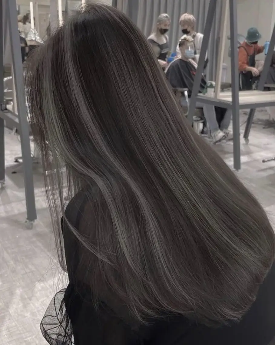 ロング 透明感カラー🩶 池袋🩶のヘアスタイル
