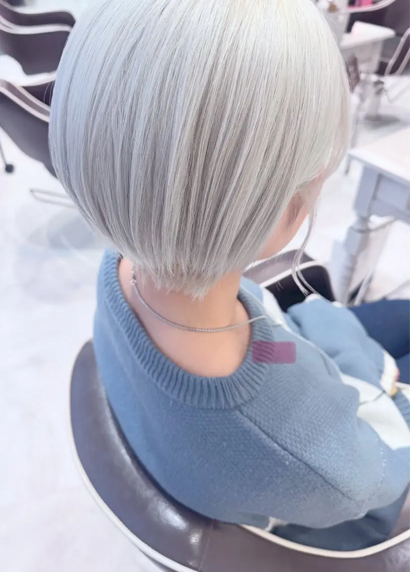 ショート カラー ブリーチ 💘韓国カラー💘 クルミのヘアスタイル