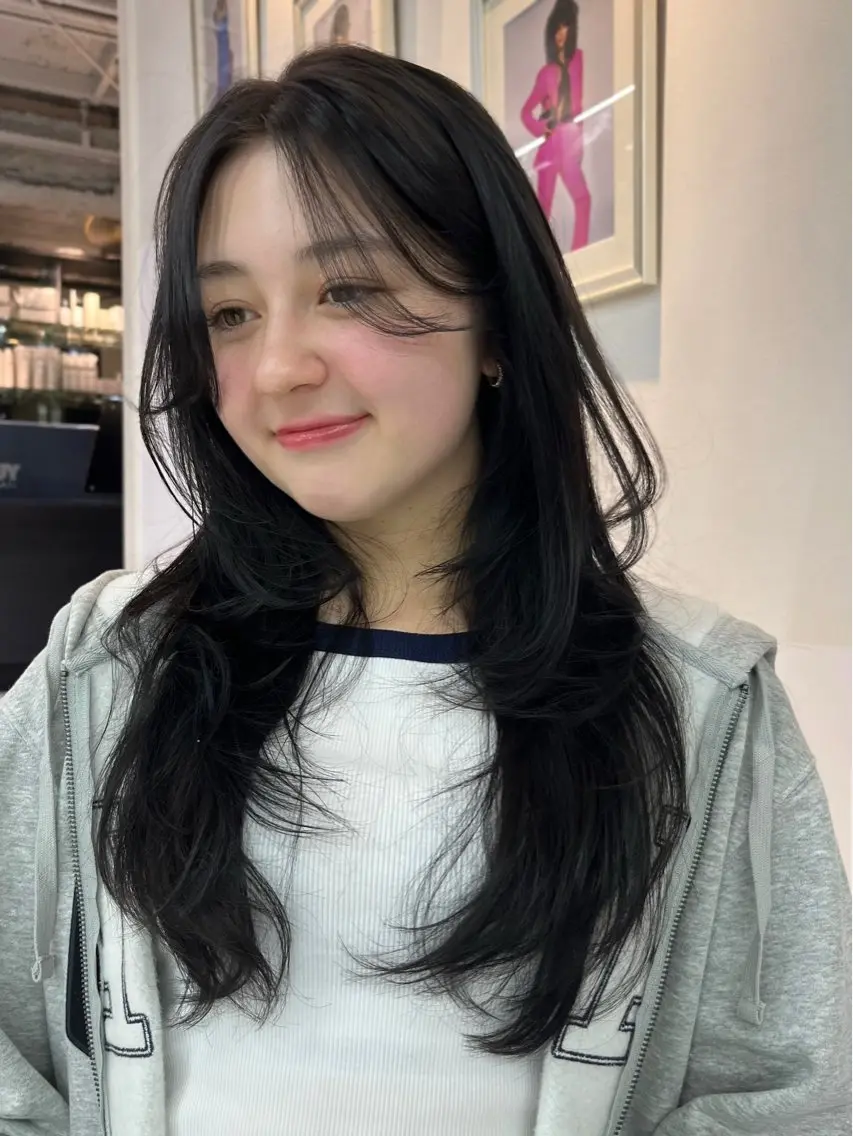 ロング レイヤーカット 【レイヤーカット】 キサヌキミワのヘアスタイル