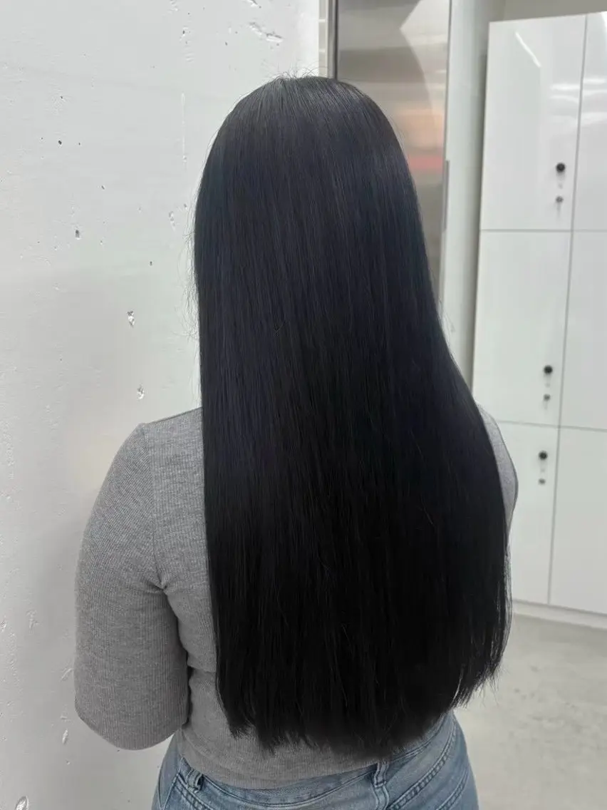 ロング カラー 黒髪 ブリーチ ブルーカラー ブルーブラック ダブルカラー ヘアカラー 野内 柚那 / JILLSTUDIOのヘアスタイル