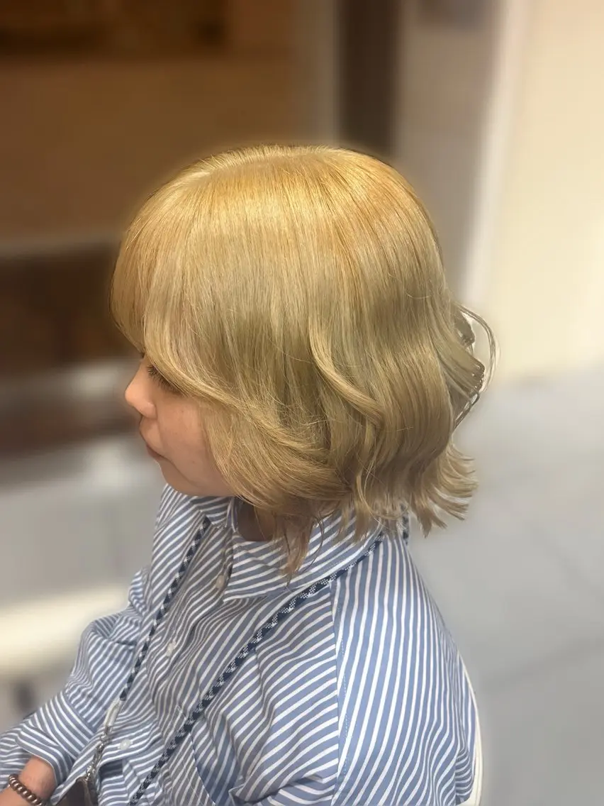 ミディアム ブリーチカラー特化 美容師/𝕐𝕌𝕀のヘアスタイル