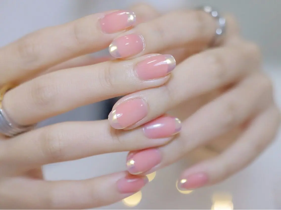 ネイル オーロラネイル フレンチネイル シンプルネイル ハンドネイル 幻之花 Nailのネイルデザイン