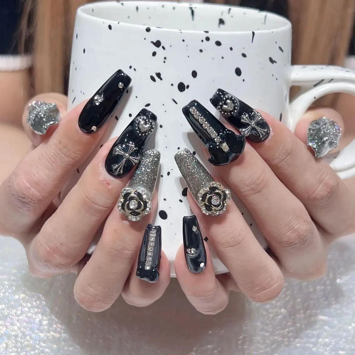 ネイル アートネイル 長さ出し ネイルチップ Queen‘s なんのネイルデザイン