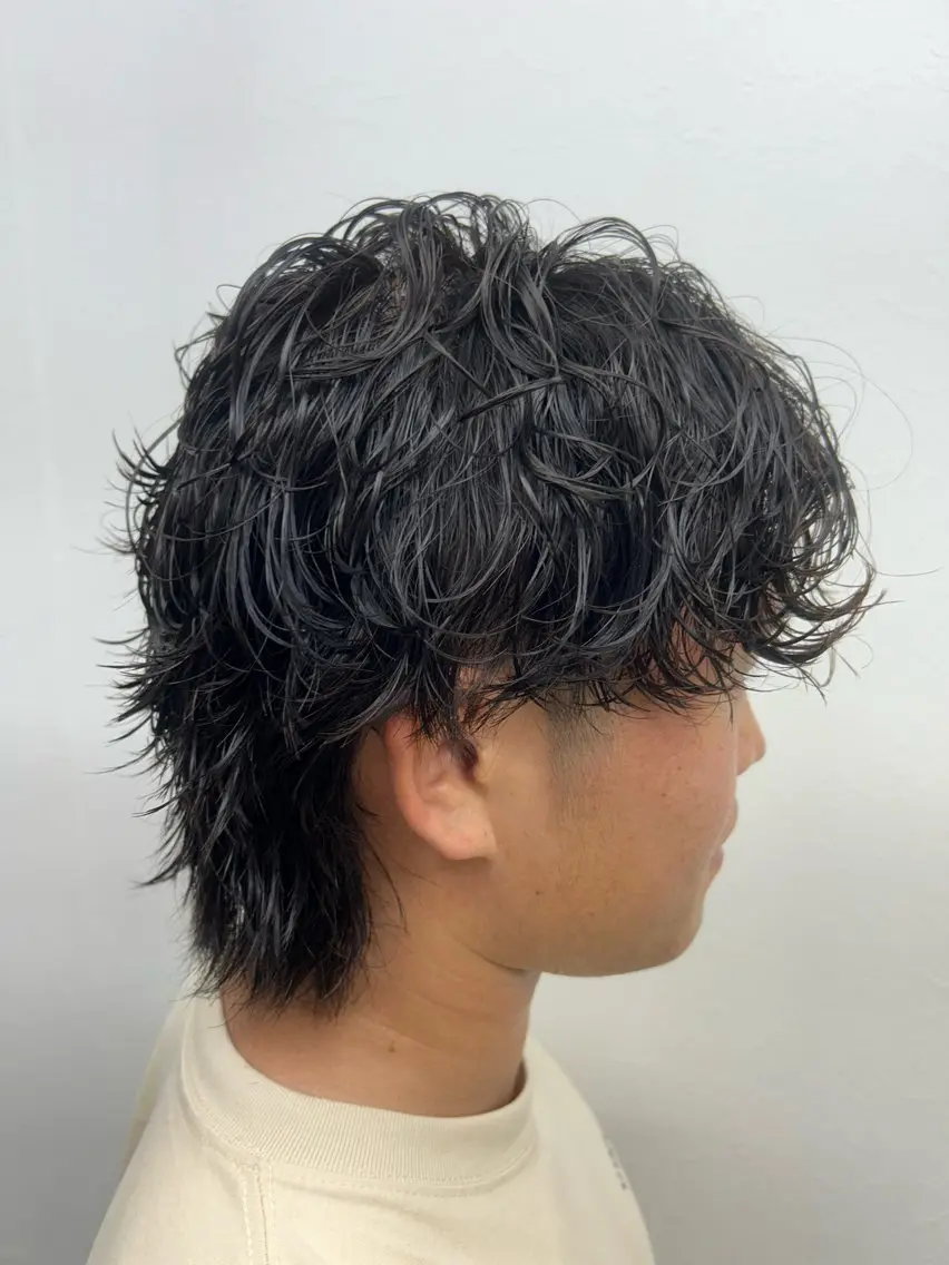 パーマ メンズ 最高級エクステ /羽エクステ白石宇由のヘアスタイル