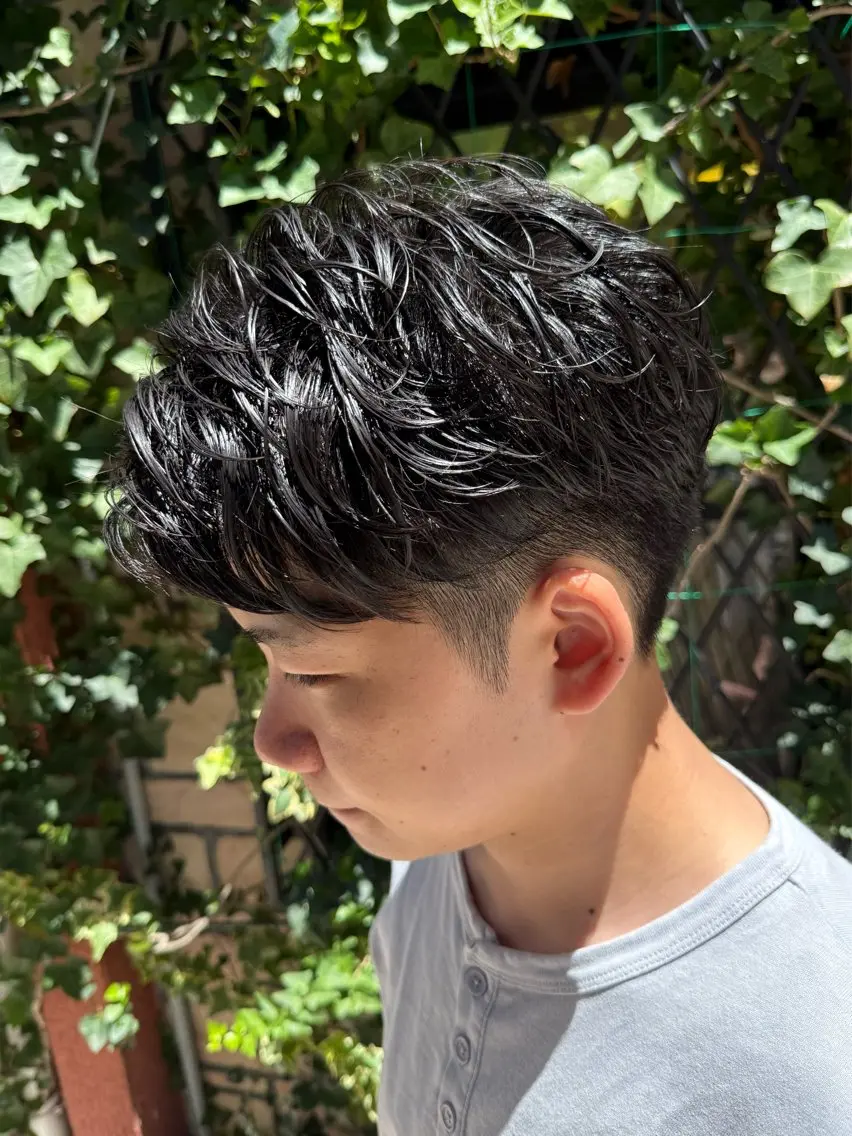 ショート パーマ メンズ メンズパーマ 似合わせカット 溝口 槙里也のヘアスタイル