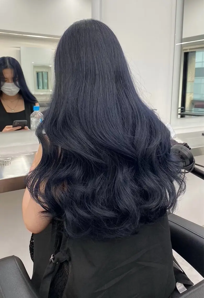 ロング カラー 黒髪 ブルーカラー ブルーブラック ボブパーマ/縮毛矯正 /かわいい/せき🫧のヘアスタイル