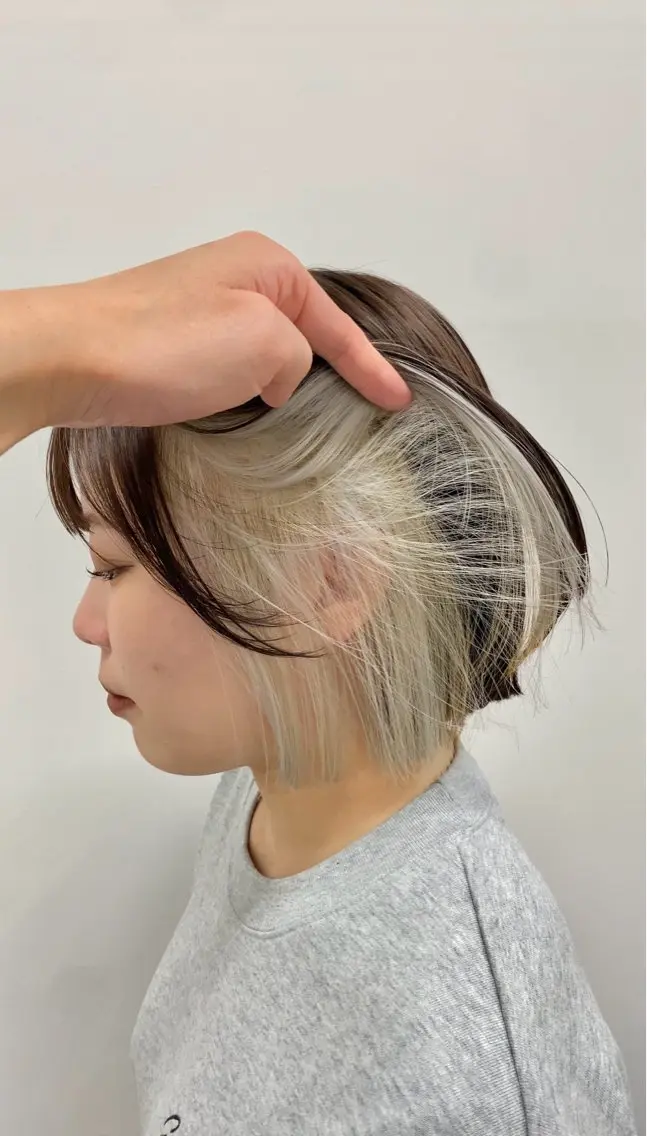 カラー ブリーチ カット ヘアカラー トリートメント 縮毛矯正×ブリーチ 西 太志のヘアスタイル