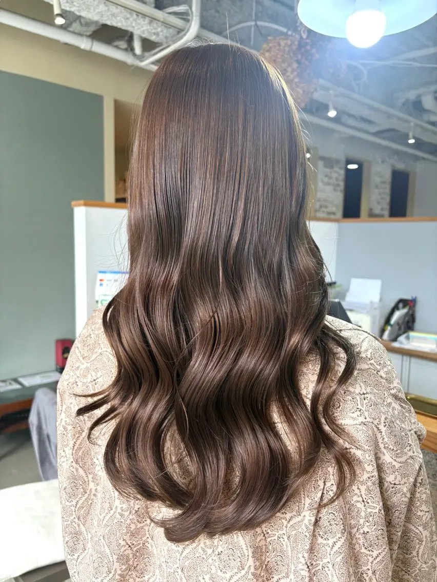 ロング ヘアカラー ブリーチカラー🍓/ 艶カラー/かえ🤍のヘアスタイル