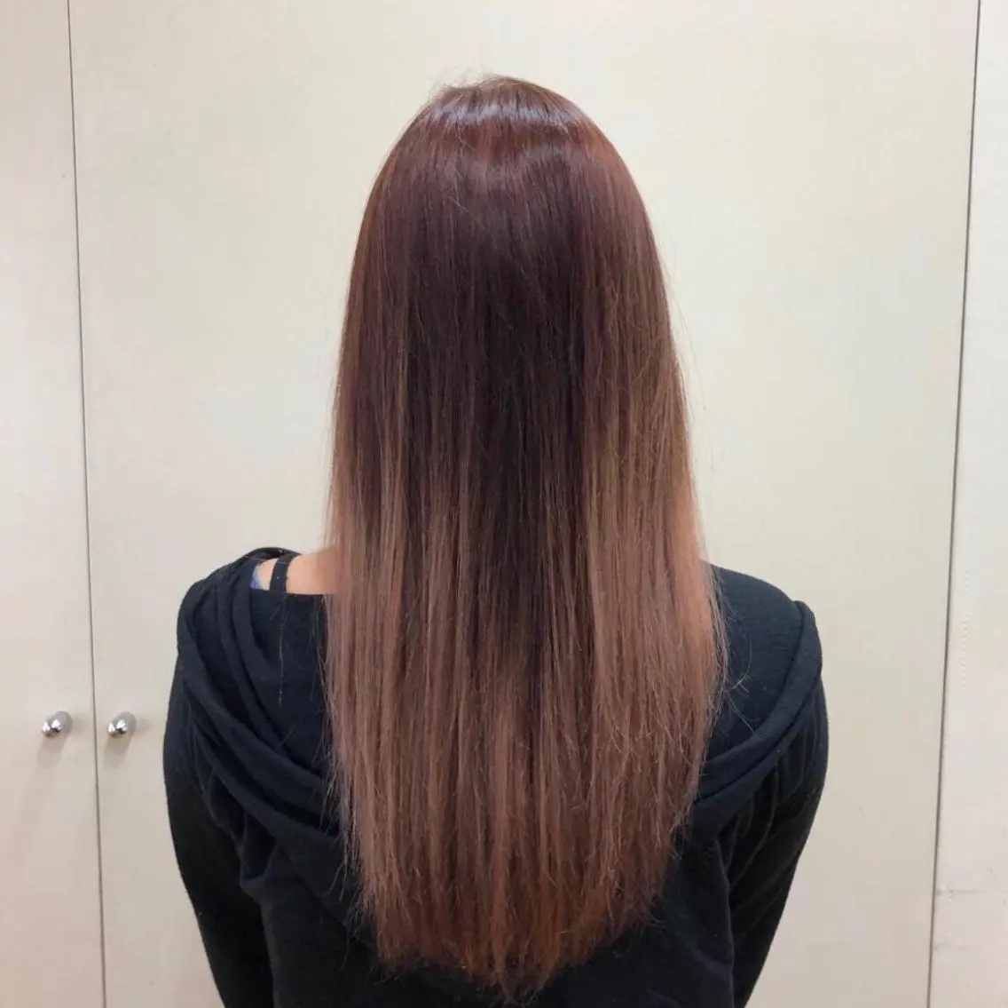 ロング カラー グラデーションカラー ピンクカラー レイヤーと顔まわり 大好き❣️関口拓馬のヘアスタイル