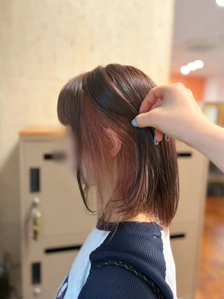 ショート ヘアカラー 上島 未緒のヘアスタイル