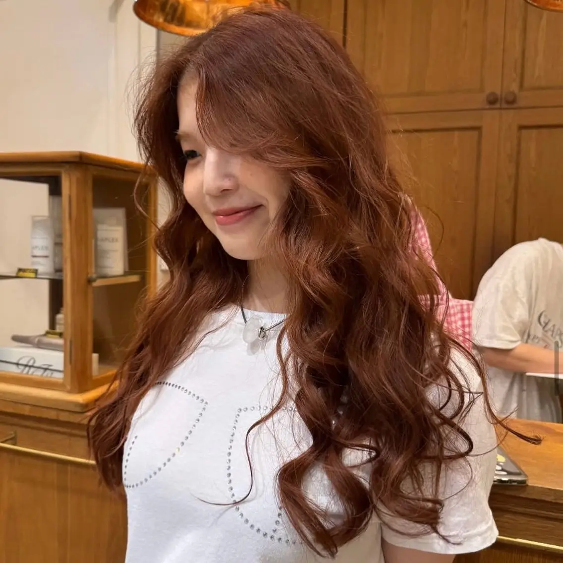 ロング パーマ 透明感カラー/ くるくるパーマミウのヘアスタイル