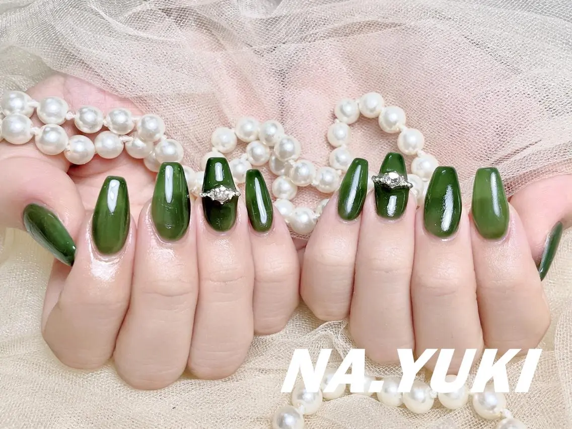 ネイル ハンドネイル ハンドケア 🌷 Mooning 🌷のネイルデザイン