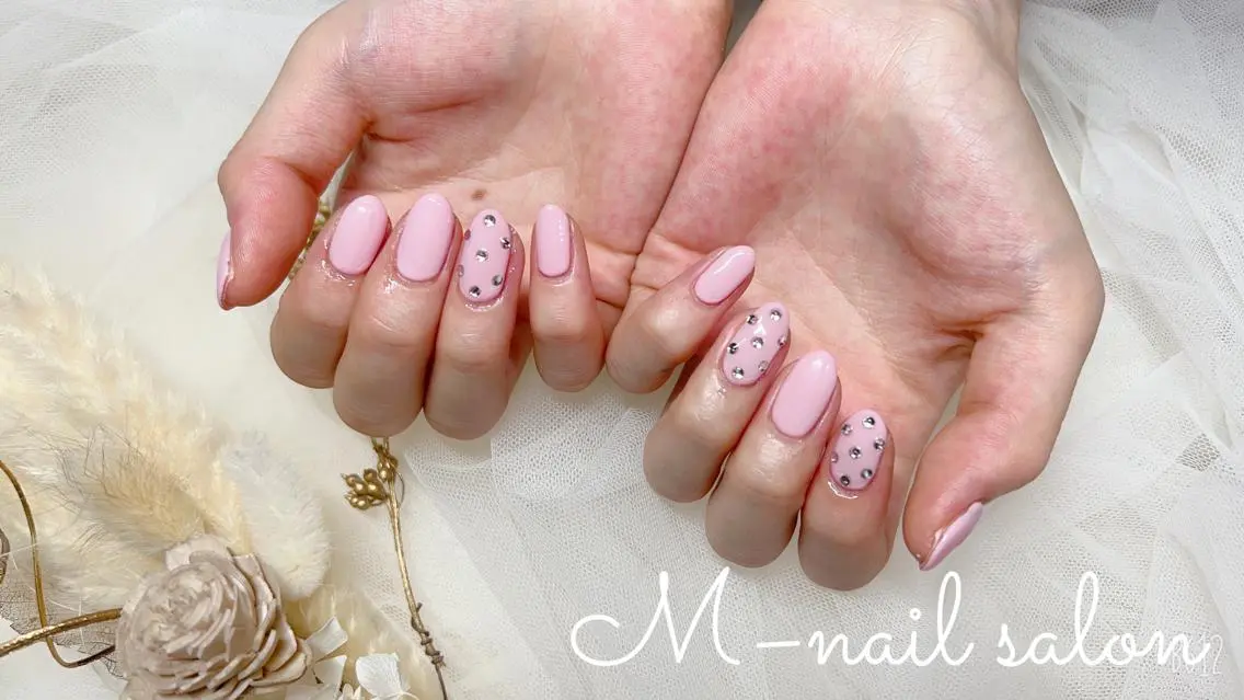 ネイル ワンカラーネイル ストーンネイル M_ nail salonのネイルデザイン