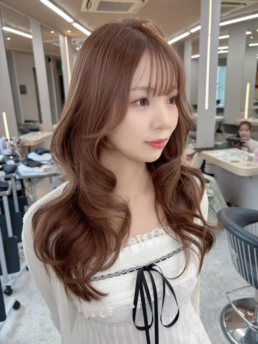 ロング くびれヘア ハッシュカット レイヤーカット 小顔カット ヘアカラー トリートメント RYOTA レイヤー 中明度カラー/縮毛のヘアスタイル