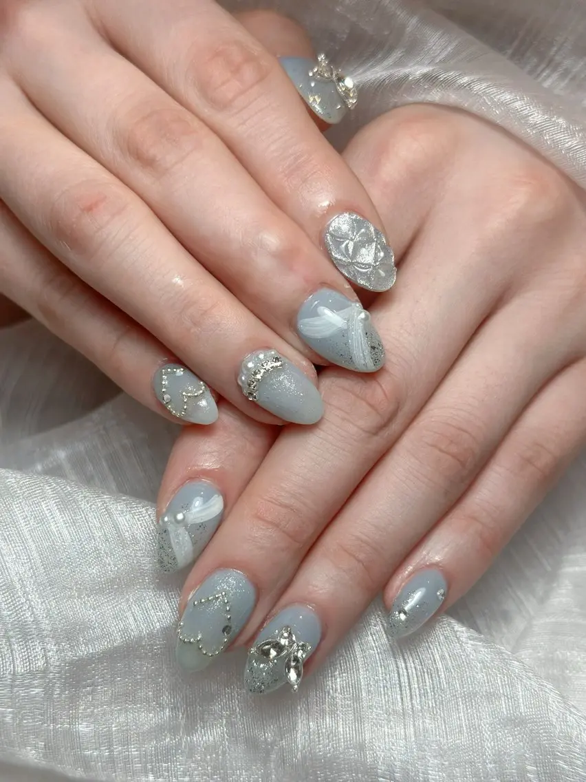 ネイル チークネイル ドット フレンチネイル グラデーション 韓国ネイル ハンドネイル Lisa Nail Salonのネイルデザイン