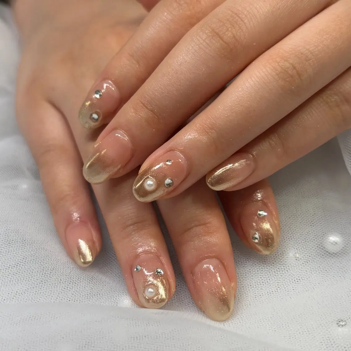 ネイル ゴールド グラデーション ミラーネイル シンプルネイル ハンドネイル Crea IBUKIのネイルデザイン