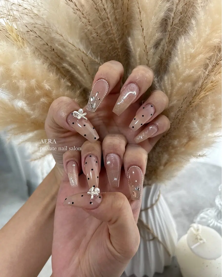 ネイル AERA nail shino🐱⸝꙳のネイルデザイン