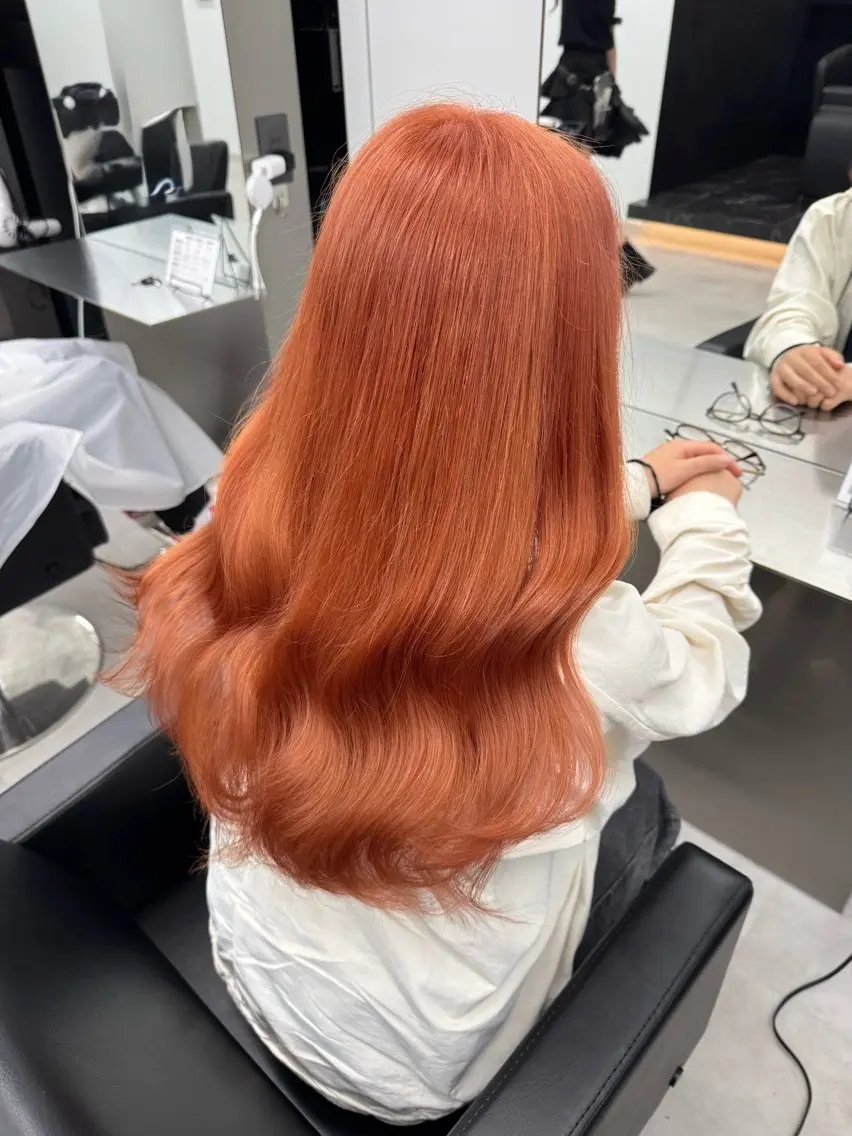 ロング カラー ベージュカラー ブリーチ オレンジ オレンジベージュ ヘアカラー トリートメント ベージュ/エクステ /職人/KENTAのヘアスタイル