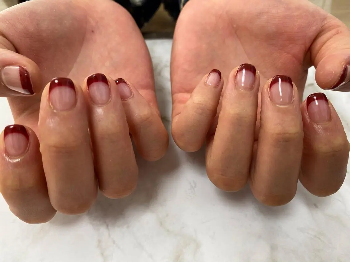 ネイル ボルドー フレンチネイル mogunail &blowのネイルデザイン