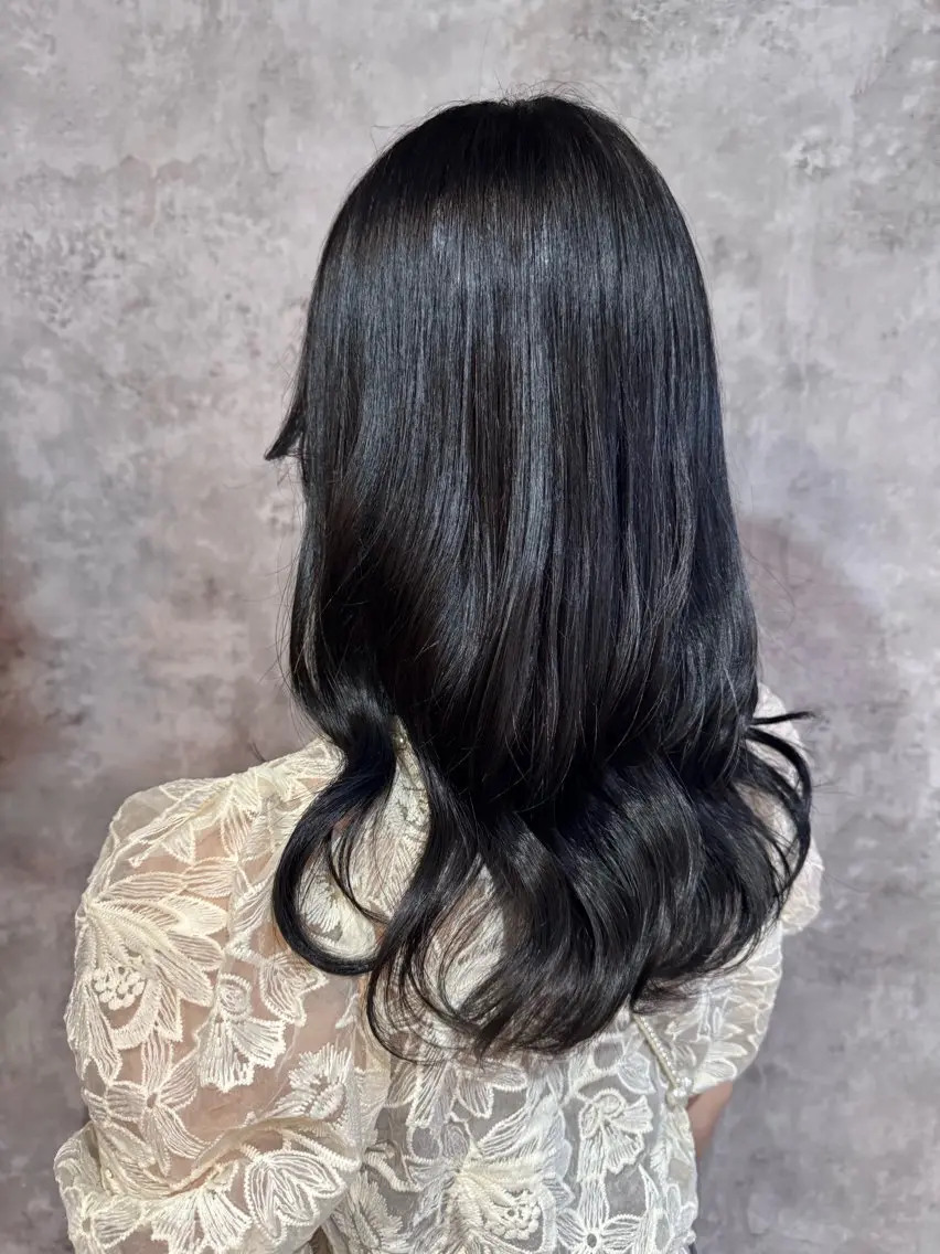 カラー 黒髪 ブルーカラー ブルーブラック ヘアカラー 【モデル募集中】 RIRIKAのヘアスタイル