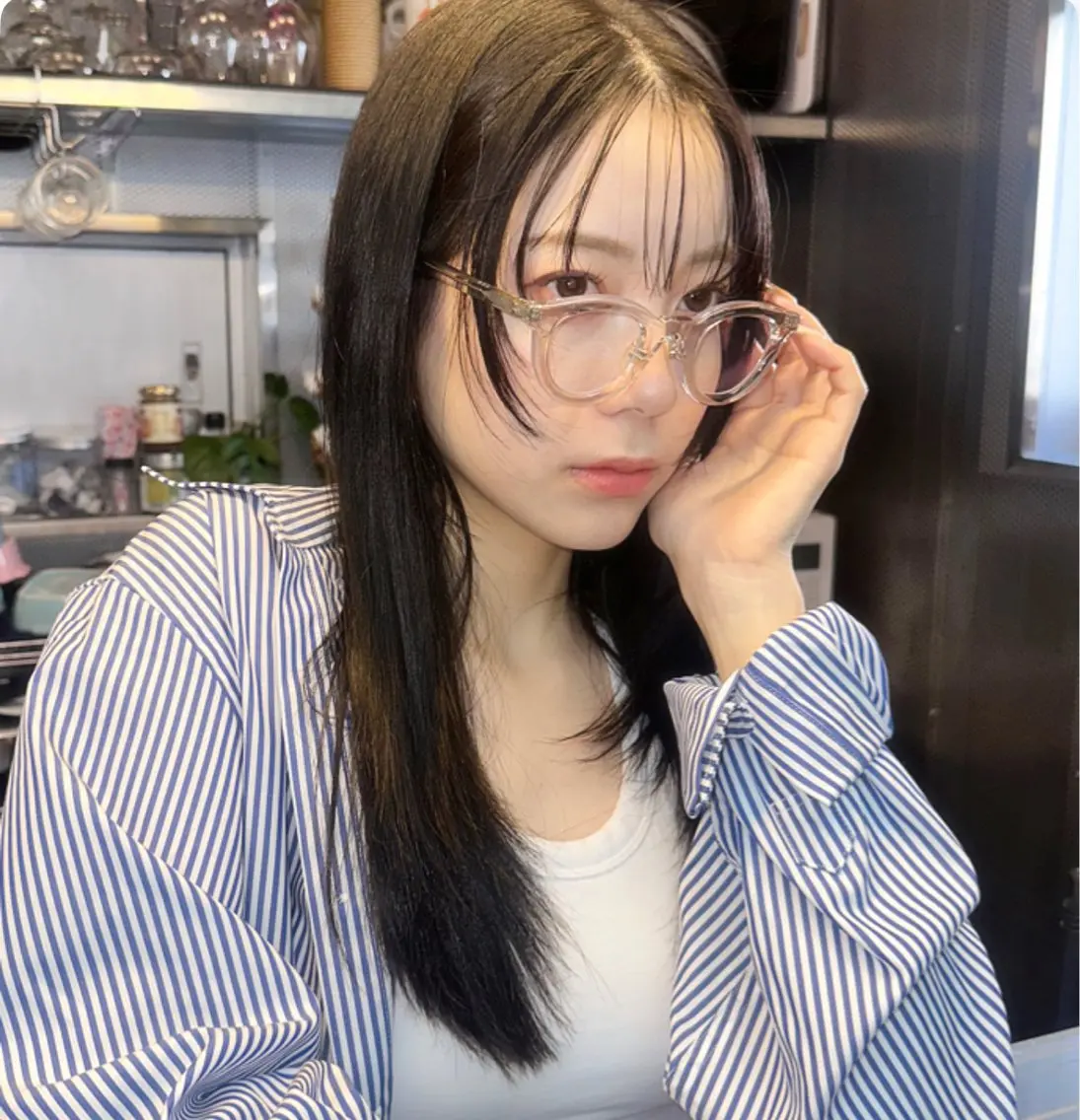 ロング カラー 岡野 静華のヘアスタイル