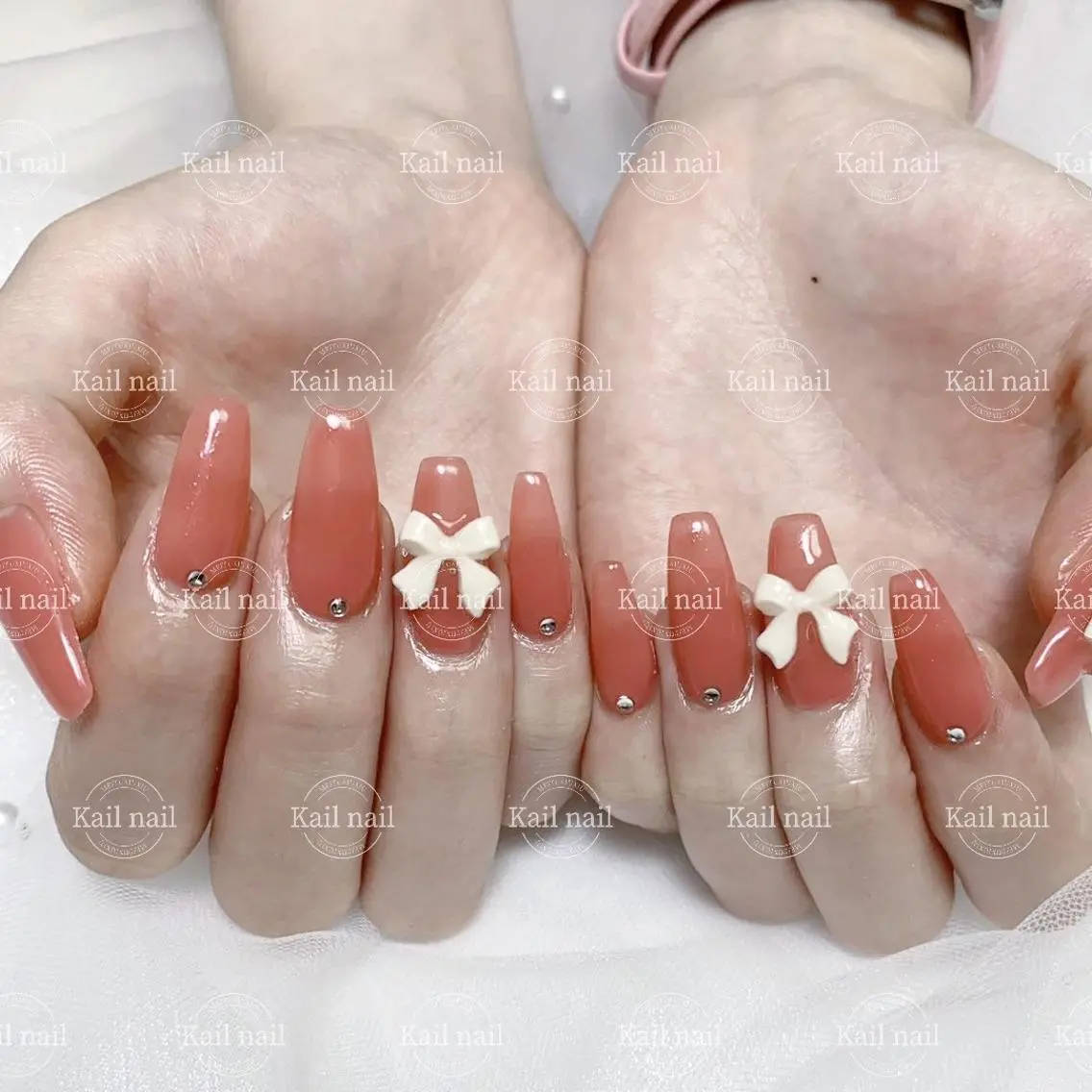 ネイル シンプルネイル ハンドネイル Nail salon 木にいるのネイルデザイン