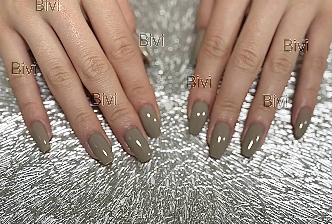 ネイル ラメ(グリッター) ワンカラーネイル ワンホンネイル 冬ネイル ♡Bivi♡自爪に 優しいネイルサロンのネイルデザイン