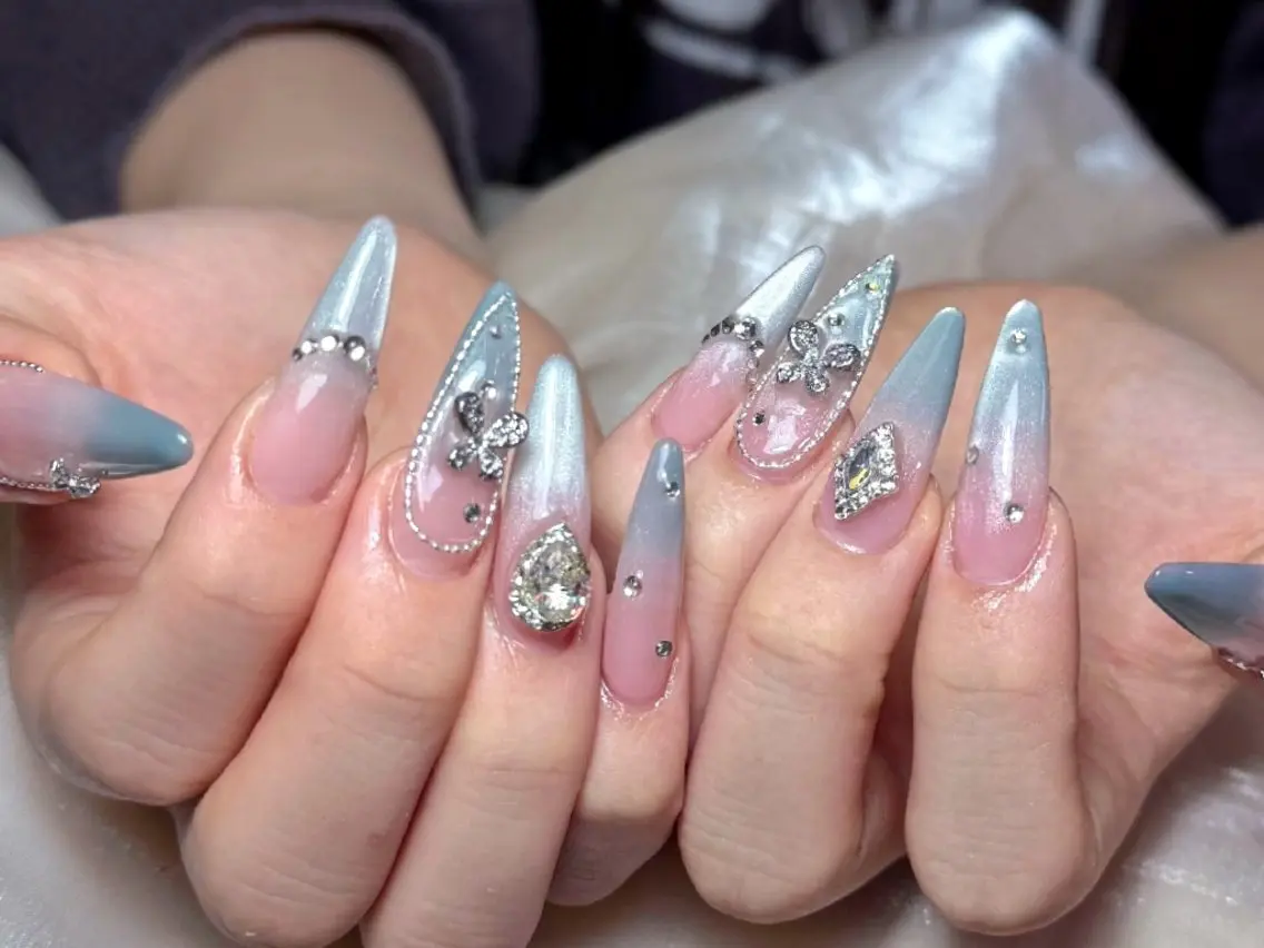 🌸【チップ長さ出し10本】💕ワンホンネイル持ち込みデザインの写真