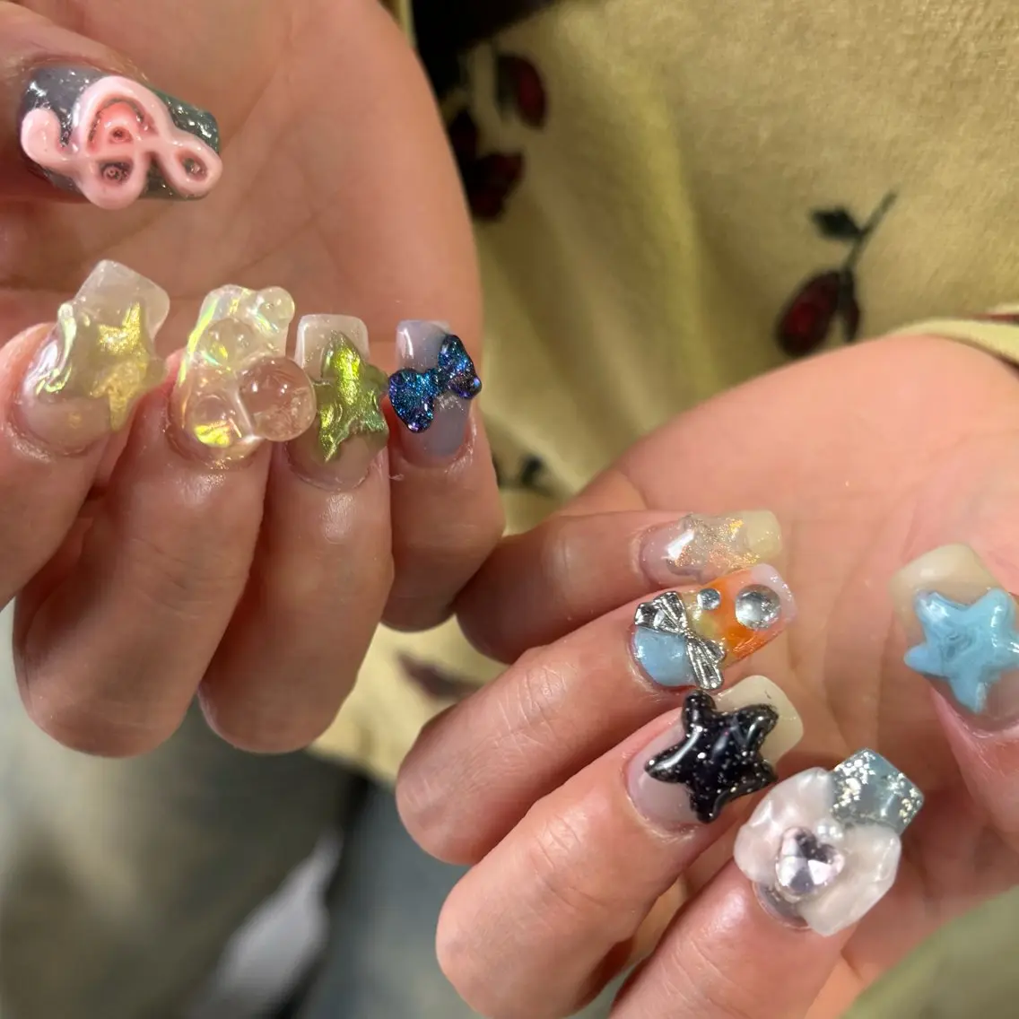 ネイル ハンドネイル 🪐富島彩夏 /海外nail🪐のネイルデザイン