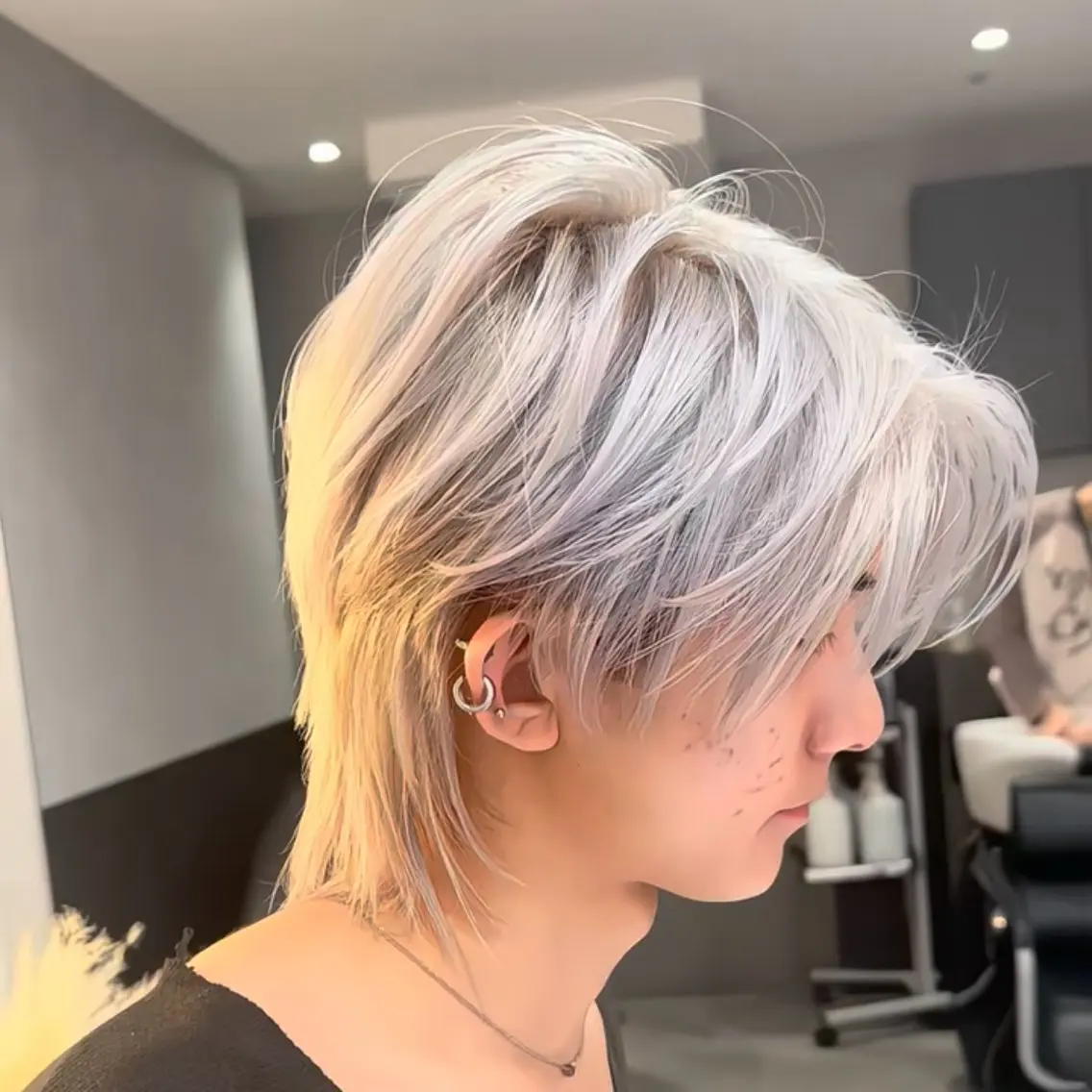 カラー メンズ ヘアカラー 千吉良颯佑／ メンズブリーチカラーのヘアスタイル