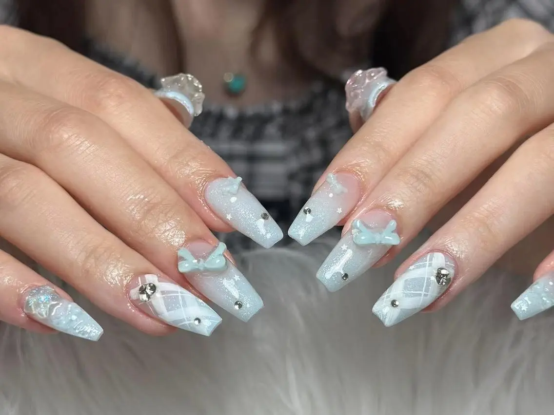 ネイル 長さ出し グラデーション 卒業式 キラキラネイル マグネットネイル RiRi Belle Nail池袋のネイルデザイン