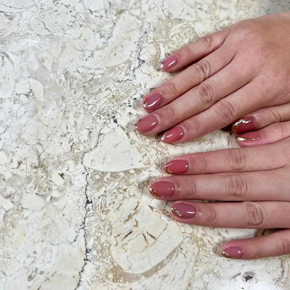 ネイル アートネイル ジェルネイル 韓国ネイル ミラーネイル 持ち込み ハンドネイル フットネイル nail salon mieux(ミュー)のマツエク・マツパデザイン