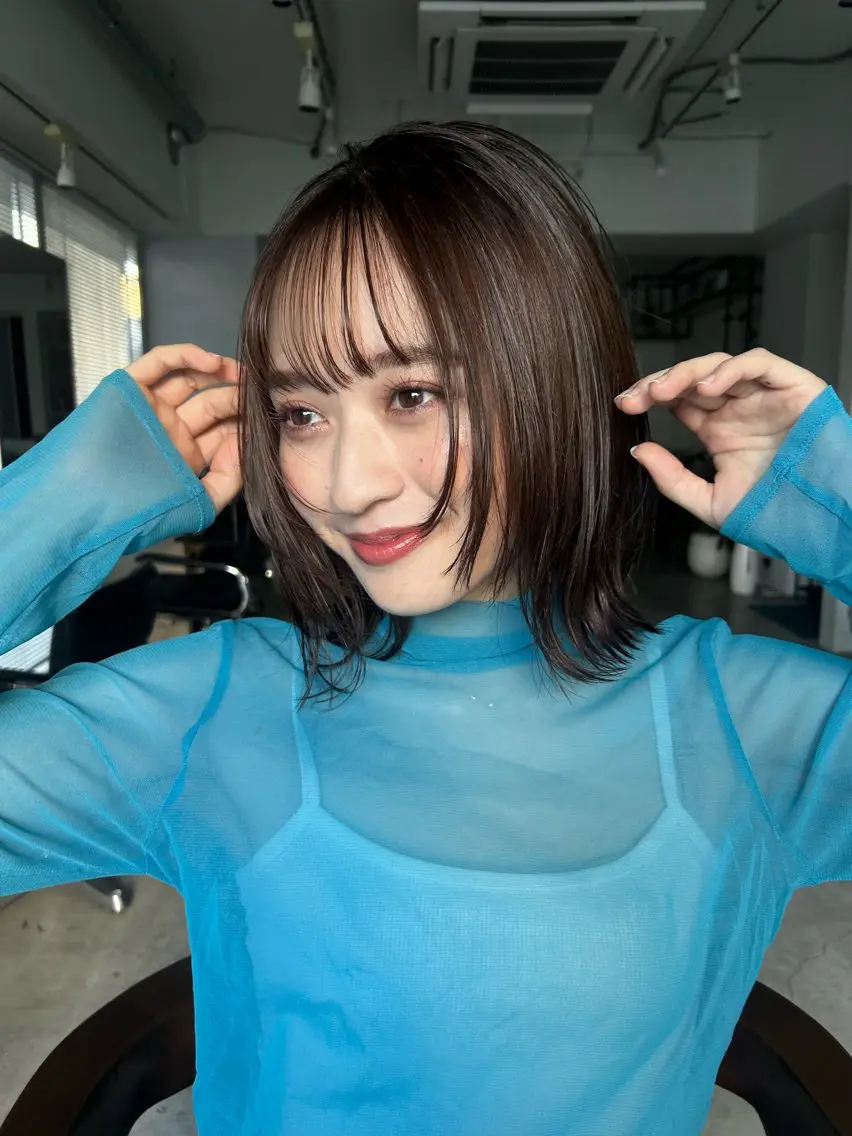 ミディアム ボブレイヤー ボブ レイヤーカット 暖色カラー 奥村陽花のヘアスタイル