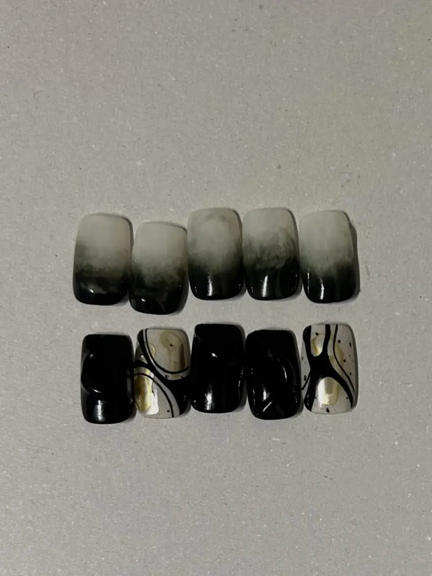 ネイル カジュアル 成人式 ゴールド グラデーション グリーン ハンドネイル ハンドケア lylynail YUUKAのネイルデザイン