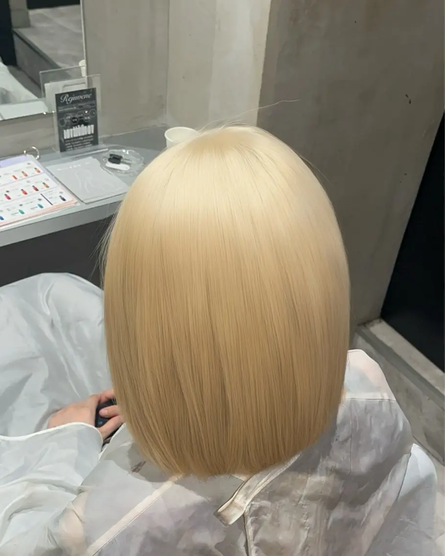 ショート カラー 抜きっぱなしブロンド ブロンド カット ヘアカラー トリートメント レイヤー/ブリーチ/ エクステ💫ひかるのヘアスタイル