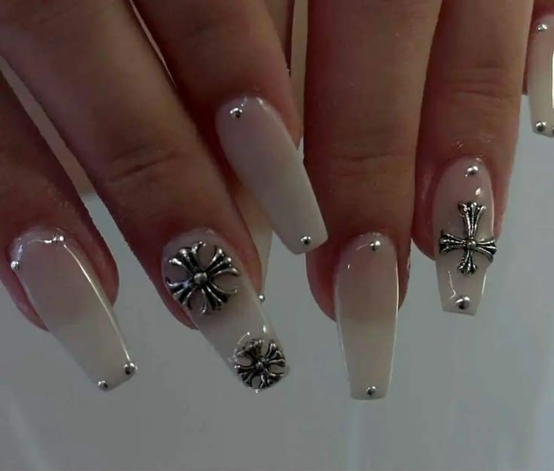 ネイル Queen Nail 柏店　クイーンネイルのネイルデザイン
